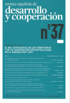 Revista espanola de desarrollo y cooperacion 37